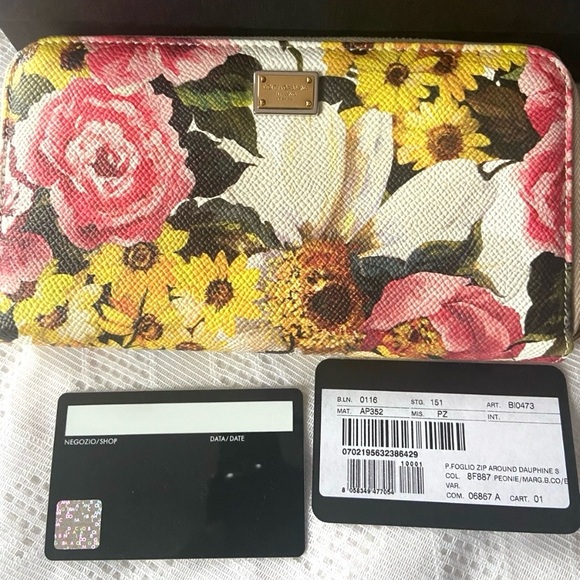 🔥Dolce &Gabbana, Gift done perfect, Authentic, classic style, for loved ones⭐️ - Picture 13 of 13